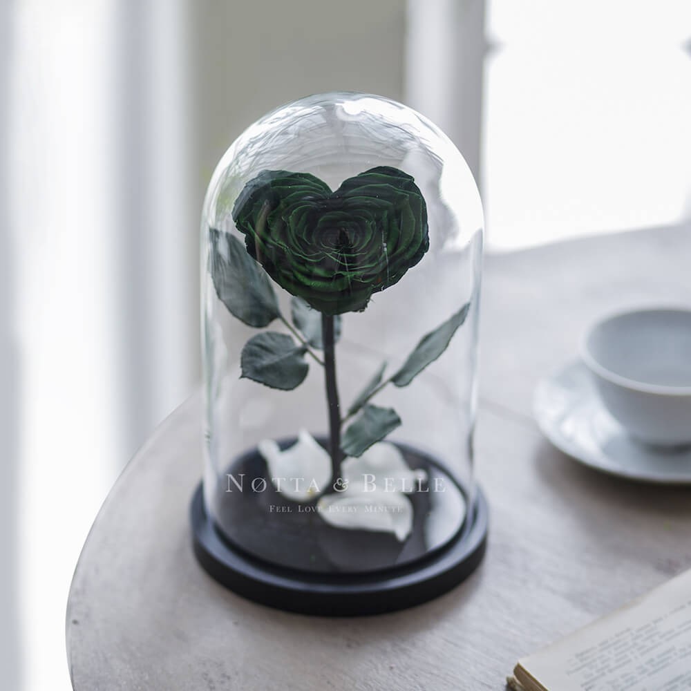 Темно-Зеленая роза Premium в форме сердца