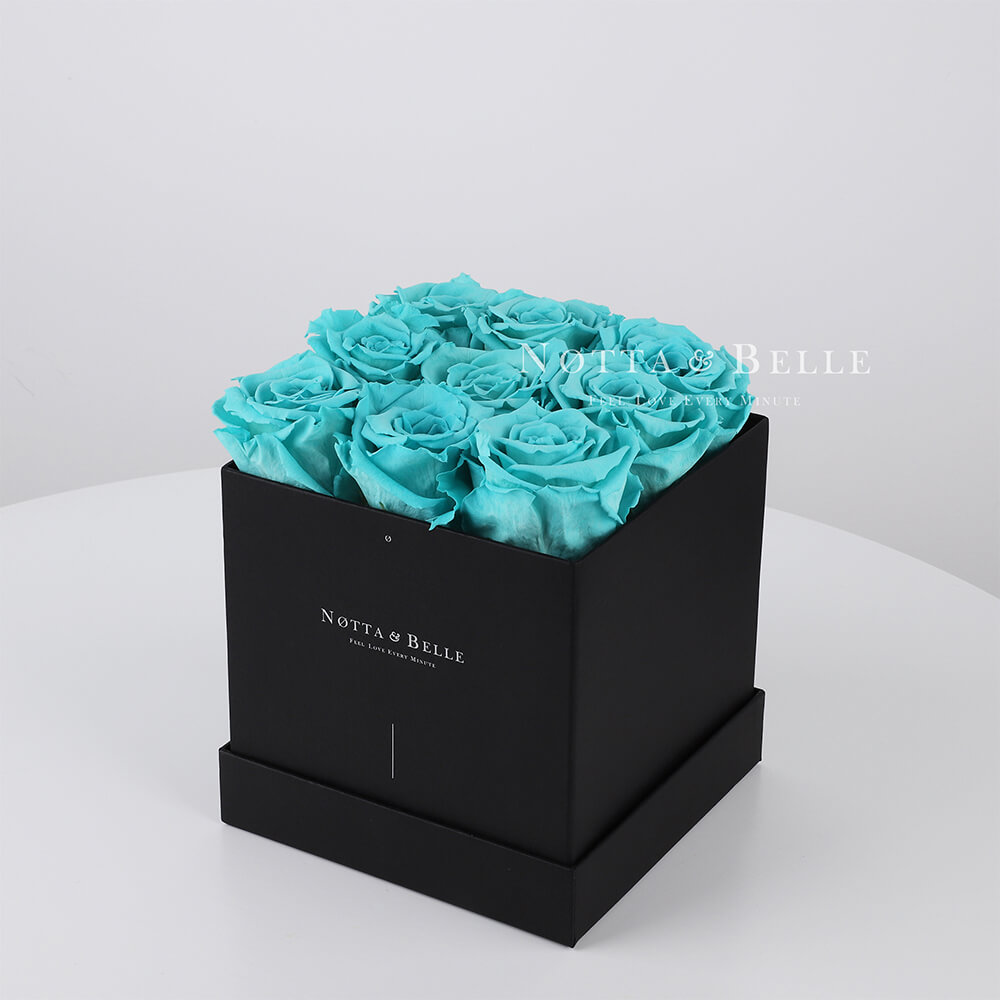 Tyrkysová kytice «Romantic» v černé krabičce - 9 ks