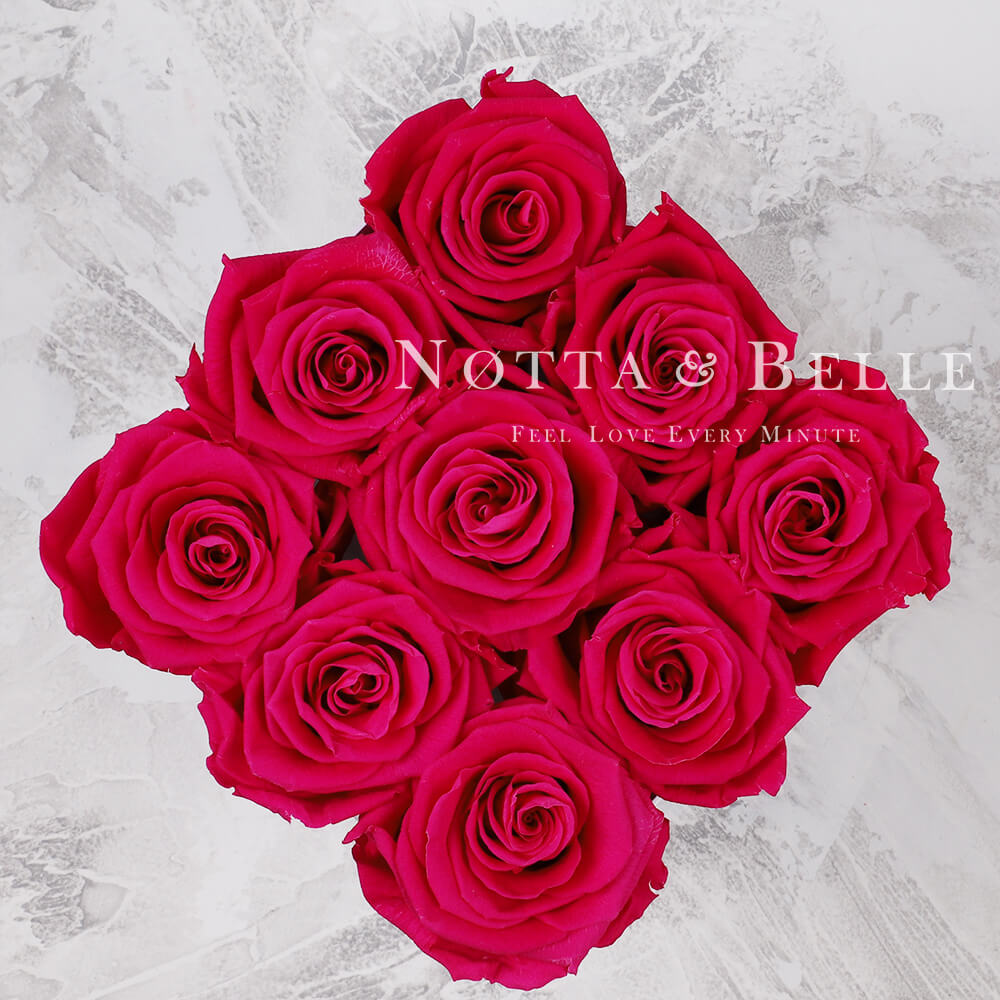Jasně růžová kytice «Romantic» v bílé krabičce - 9 ks