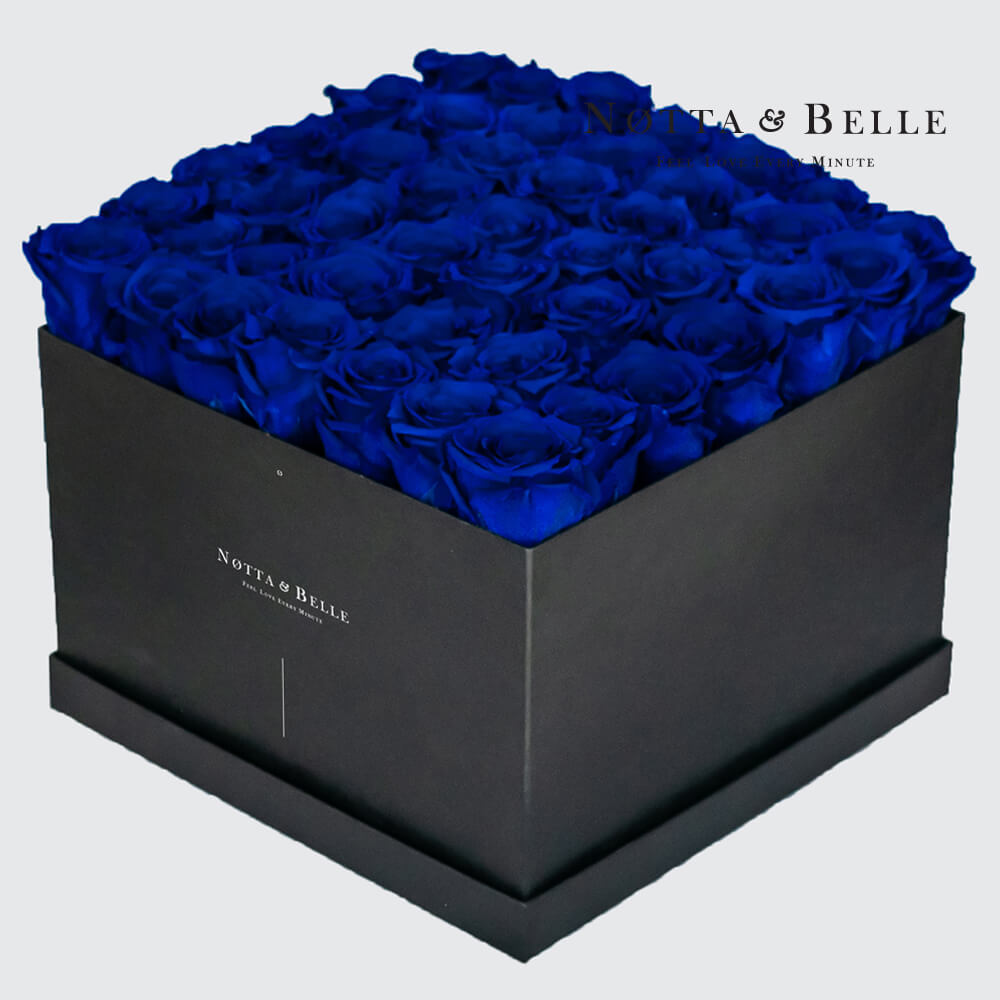 Mazzo colore blu «Romantic» in una scatola nera - 49 pz.