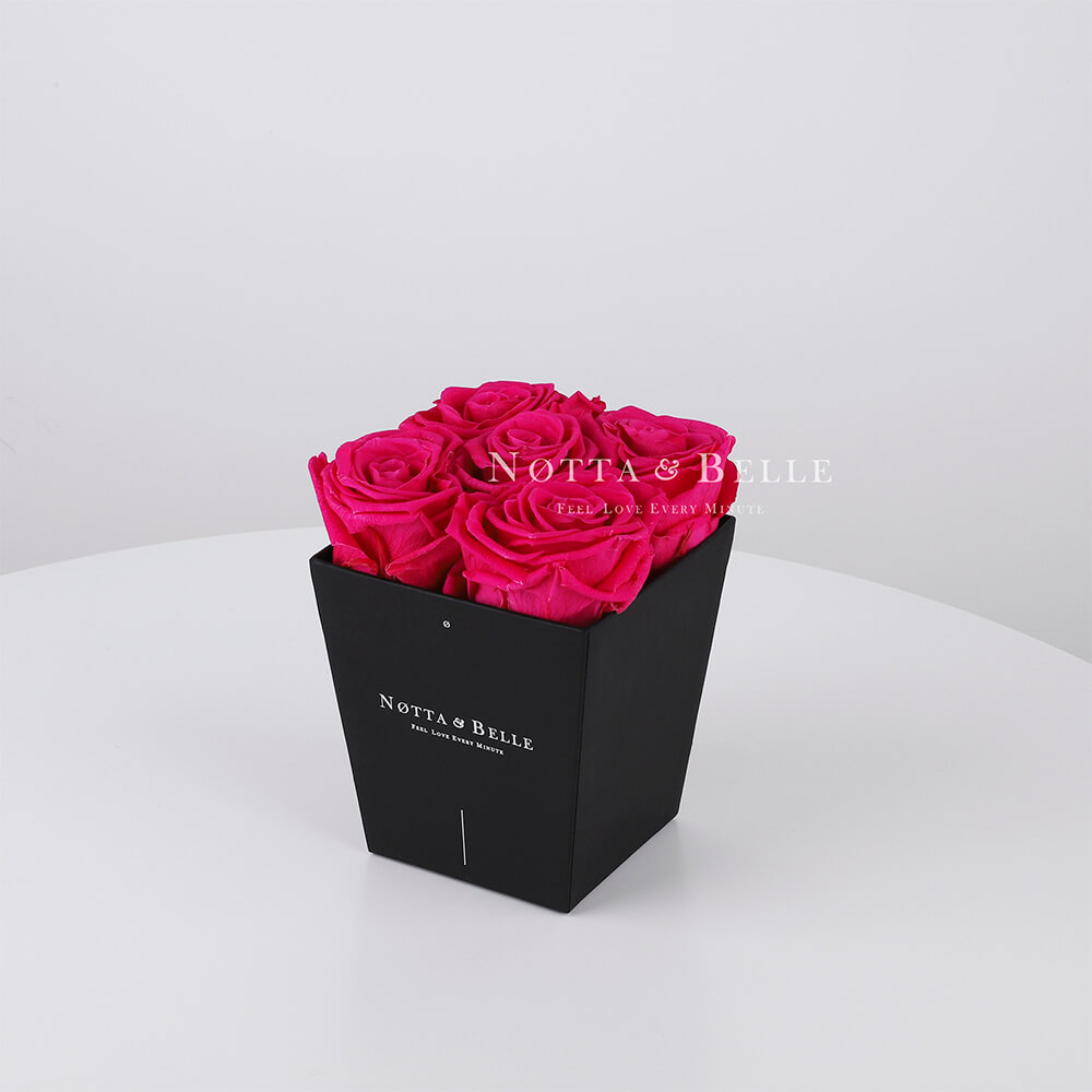 Долговечный букет из 5 ярко розовых роз - №062
