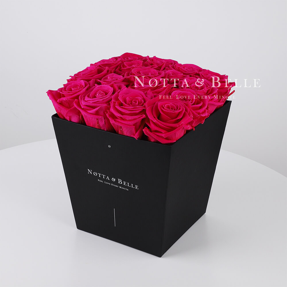Долговечный букет из 17 ярко розовых роз - №262