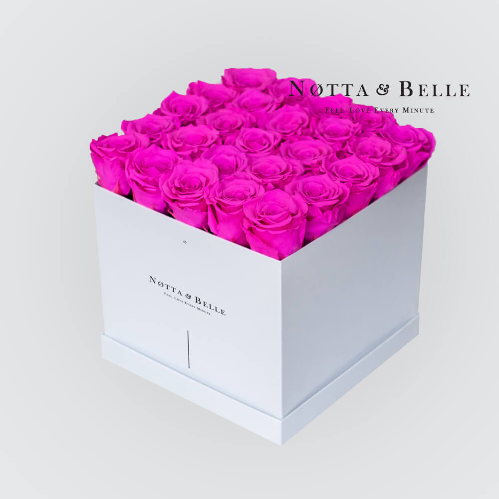 Долговечный букет из 25 роз цвета Фуксии - №571
