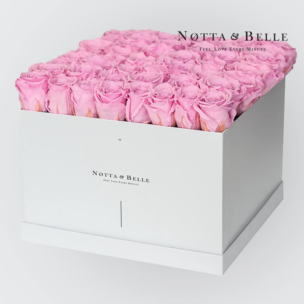Долговечный букет из 49 розовых роз - №721