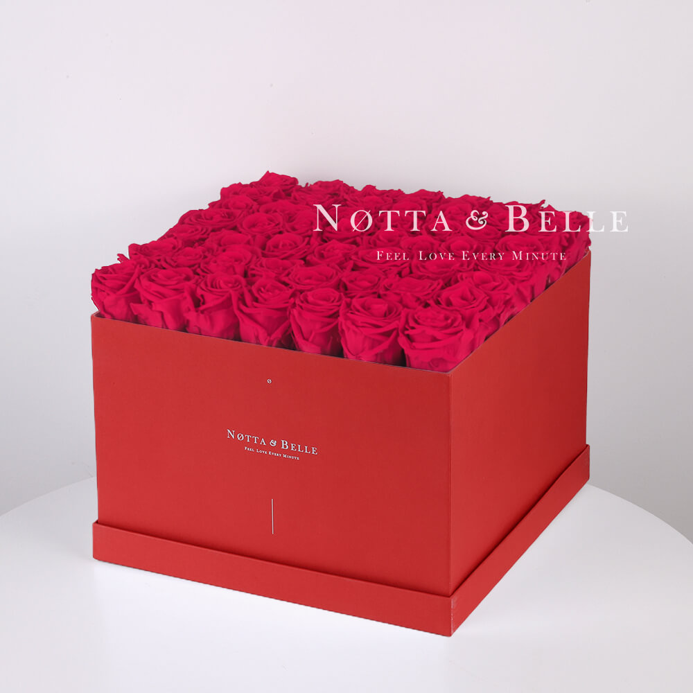 Долговечный букет из 49 ярко розовых роз - №764
