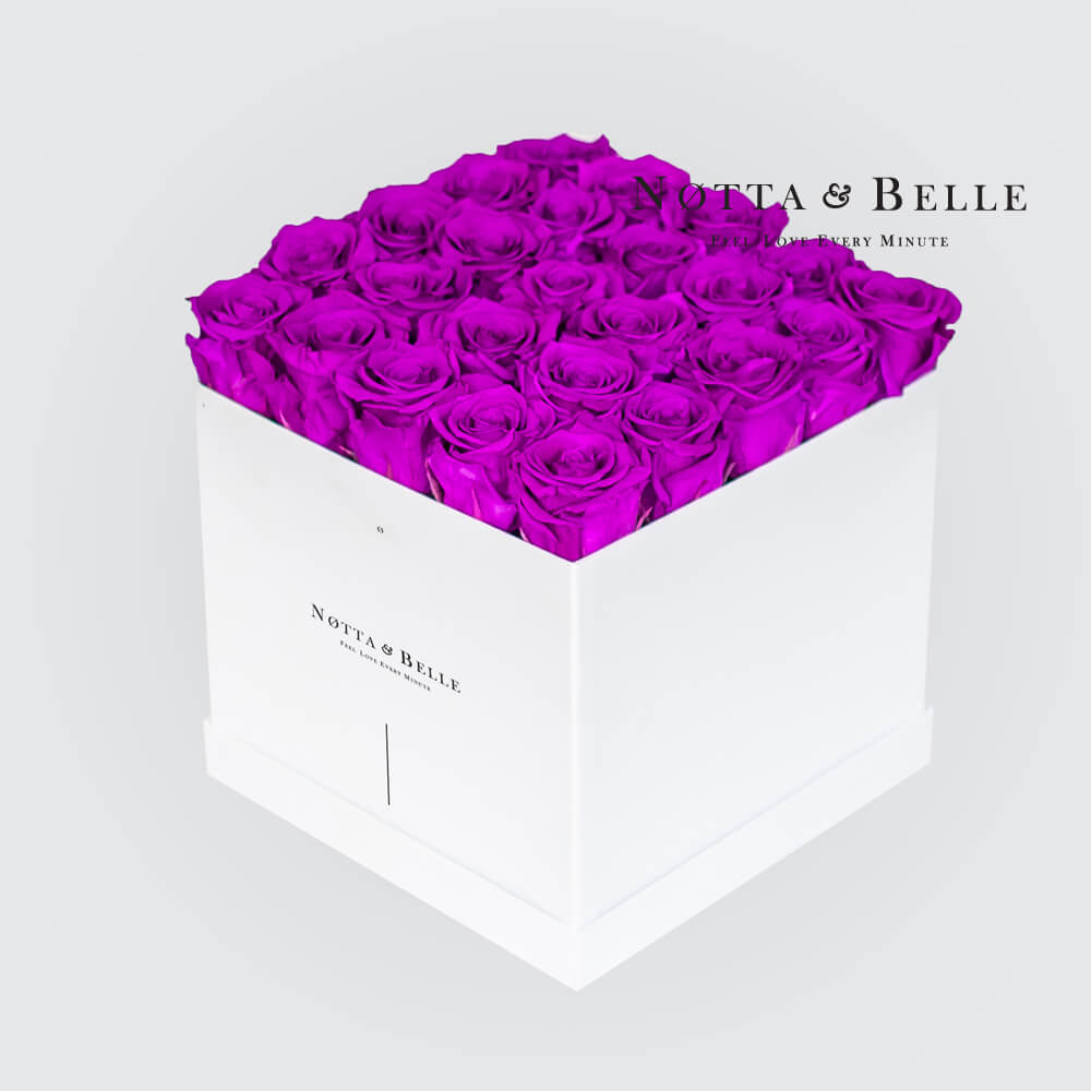 Долговечный букет из 25 фиолетовых роз - №551