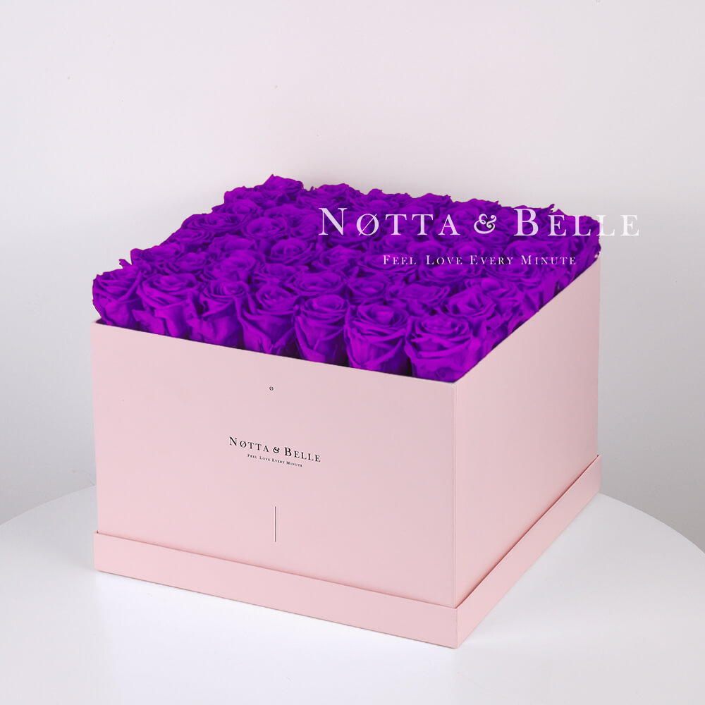 Долговечный букет из 49 фиолетовых роз - №755
