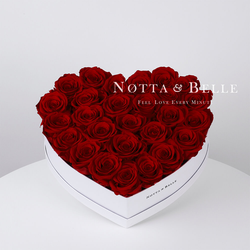 Bouquet satin lie de vin «Love» - 27 roses
