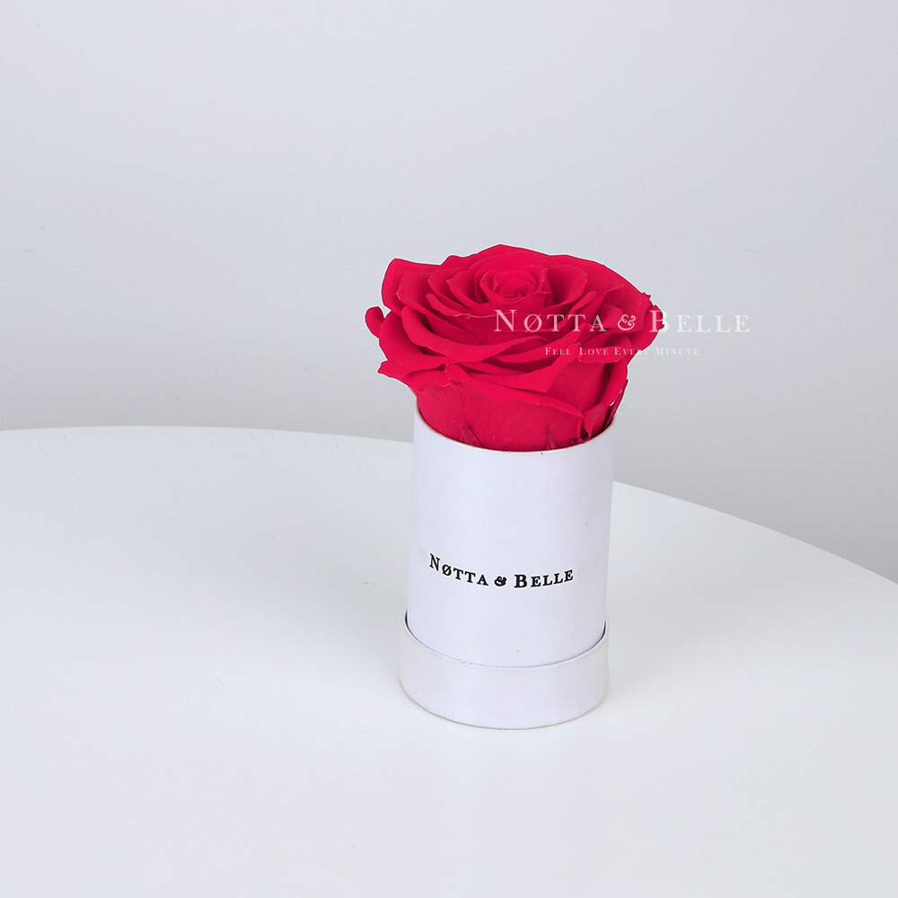 Ярко-розовая роза в шляпной коробке - №1421 