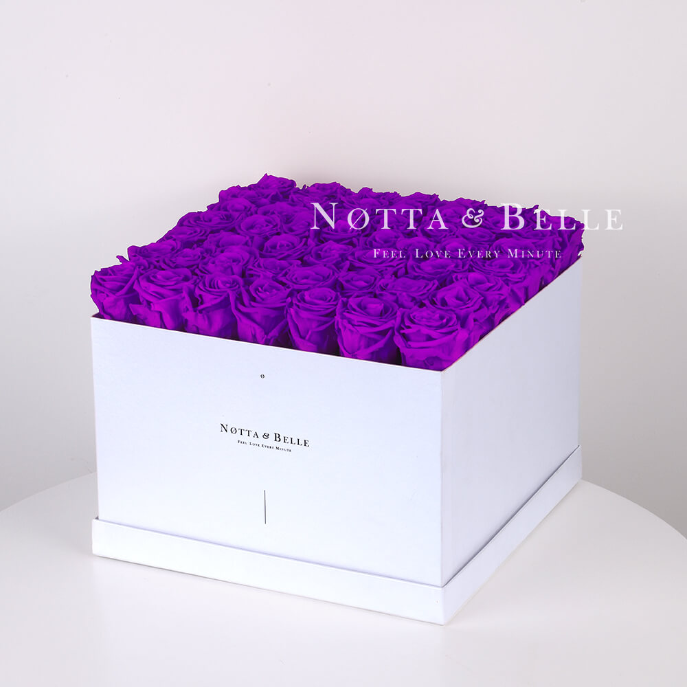 Долговечный букет из 49 фиолетовых роз - №751
