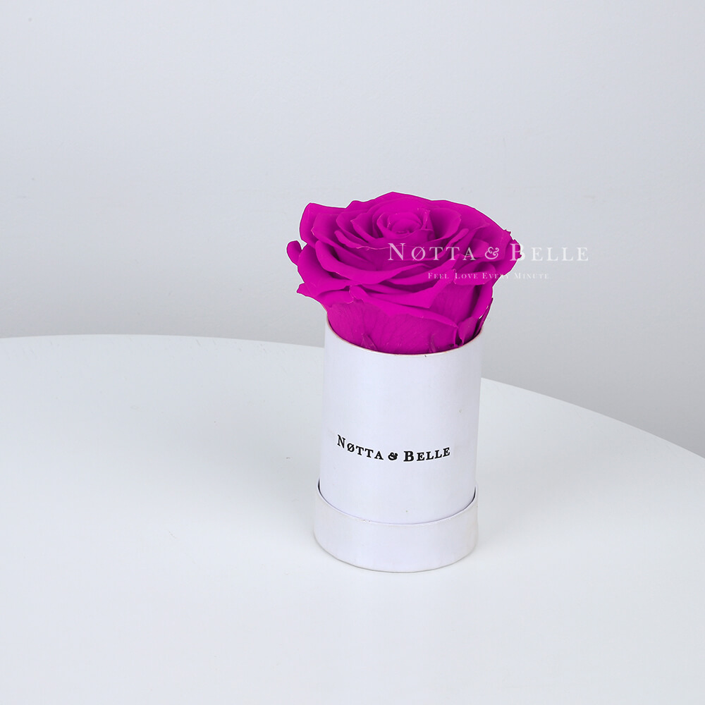 Роза цвета фуксии в шляпной коробке - №1461