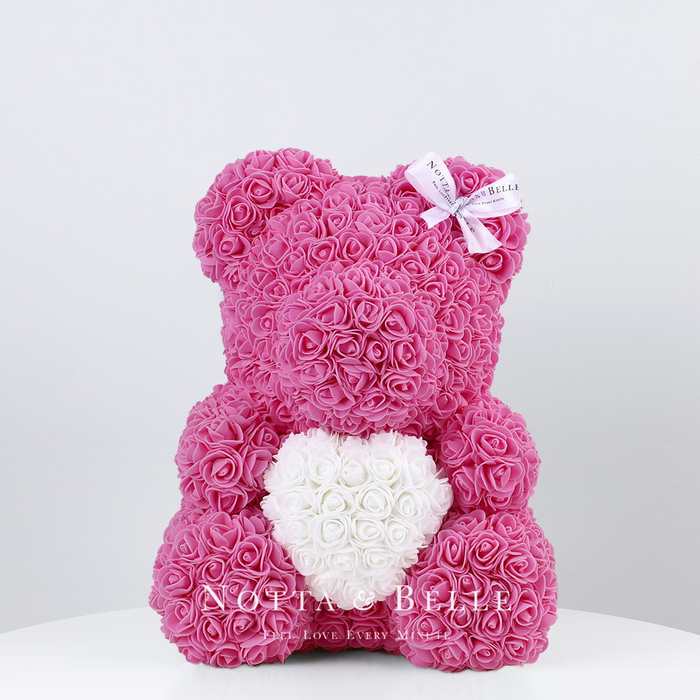 Розовый мишка из роз c белым сердцем - 35 см
