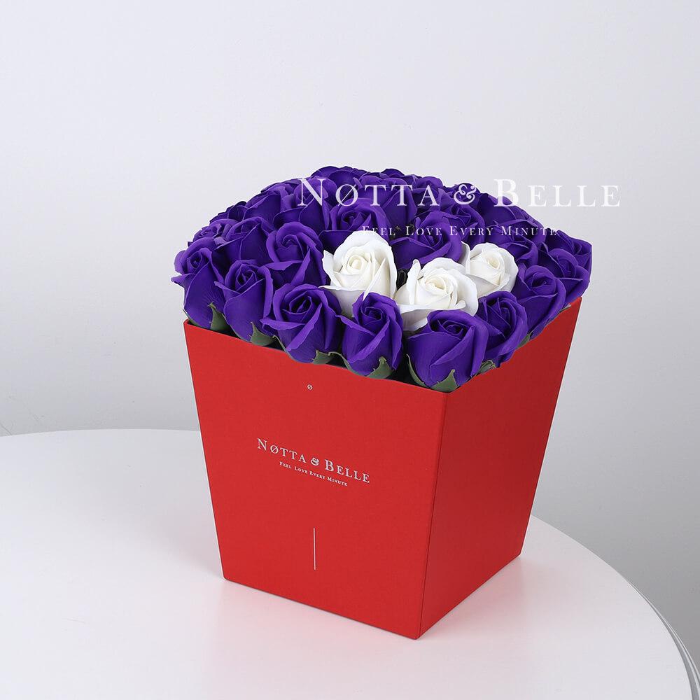 Мыльный букет фиолетового цвета №474 из 35 розы