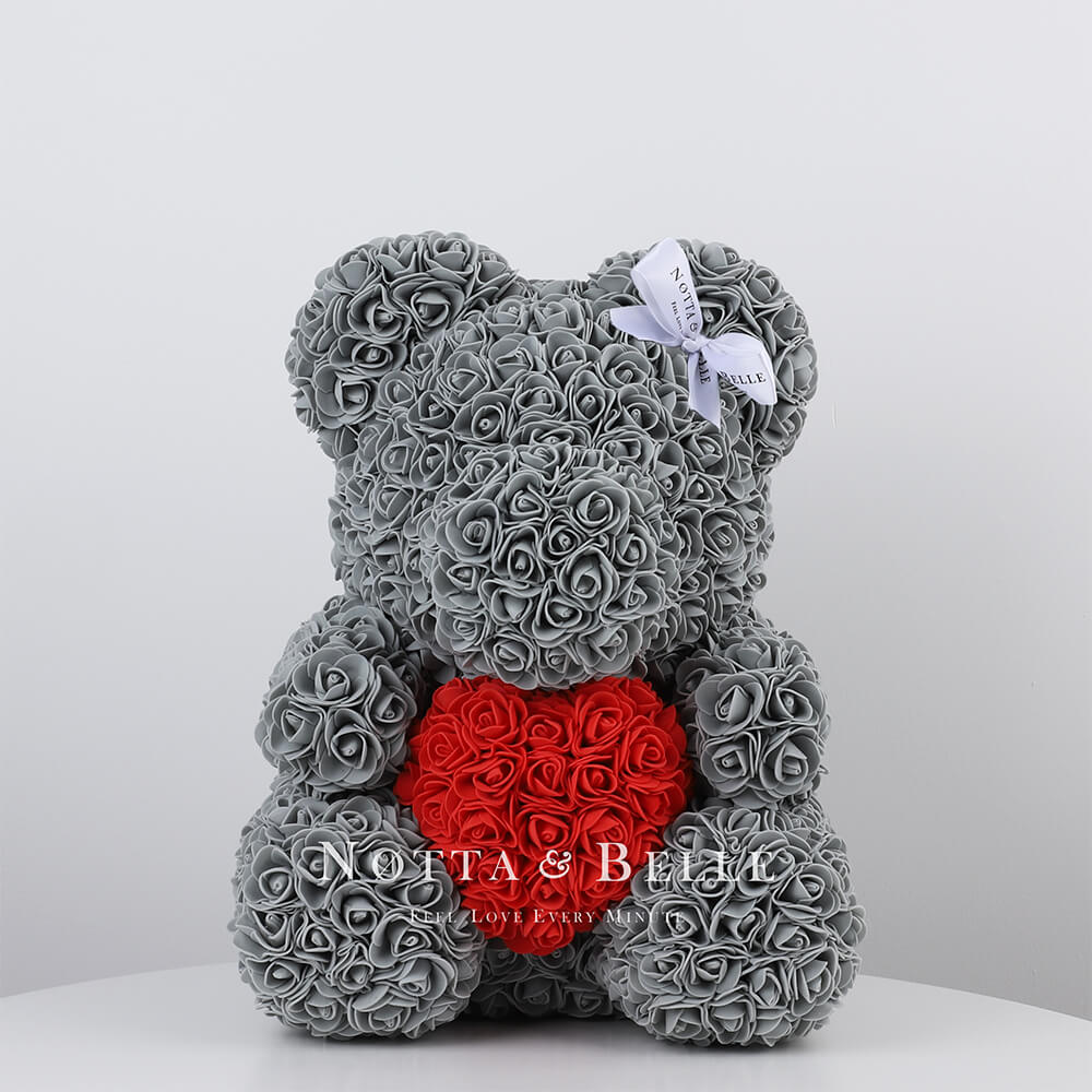 Серый мишка из роз c красным сердцем - 40 см