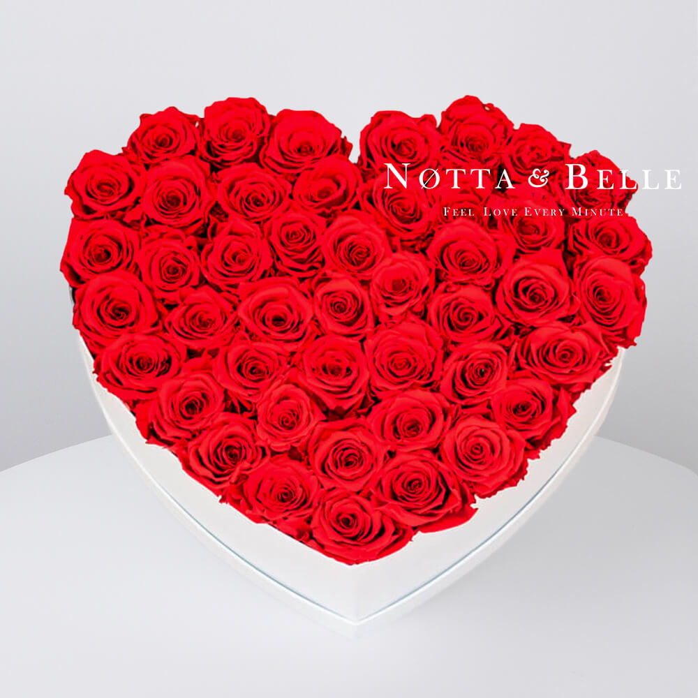 Долговечный букет из 35 красных роз - №011