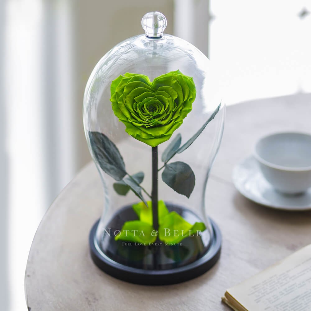 Салатовая роза Premium X в форме сердца