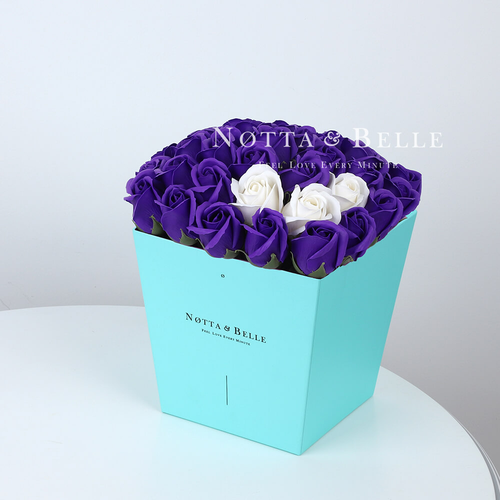 Мыльный букет фиолетового цвета №473 из 35 розы