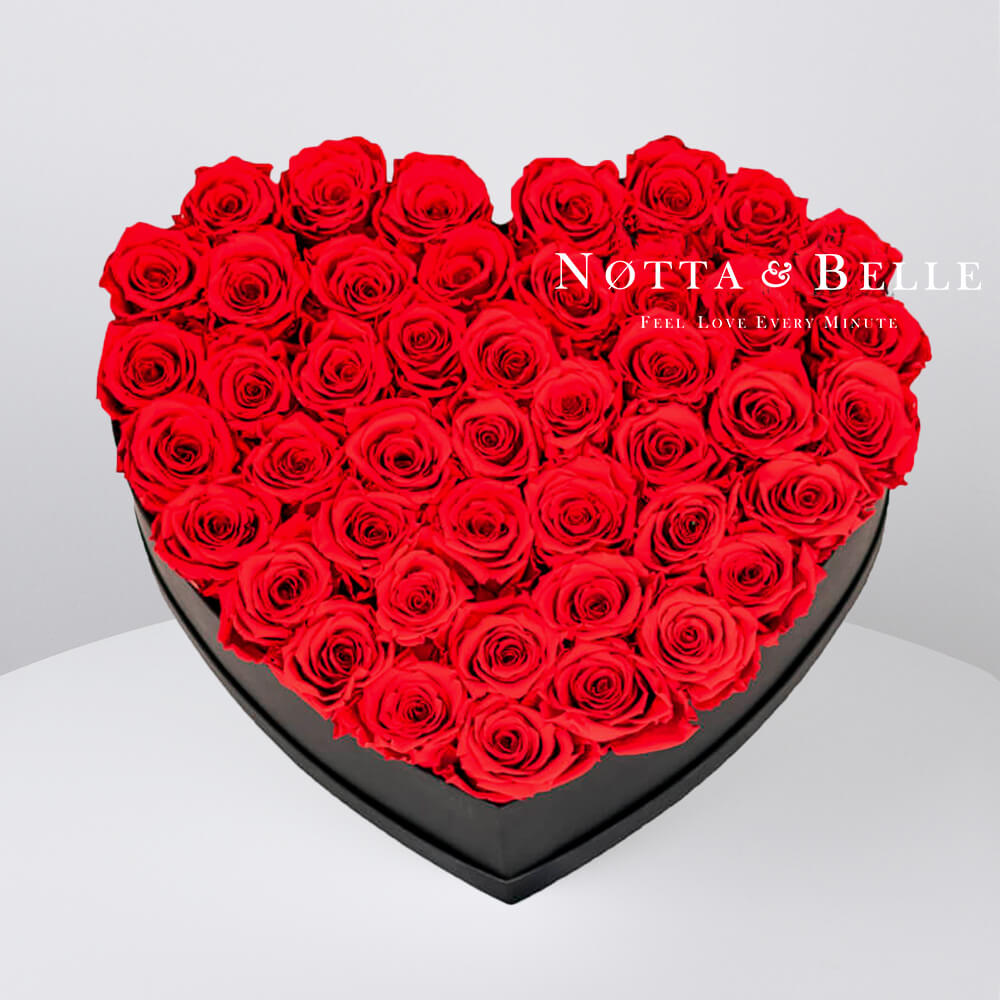 Долговечный букет из 35 красных роз - №012