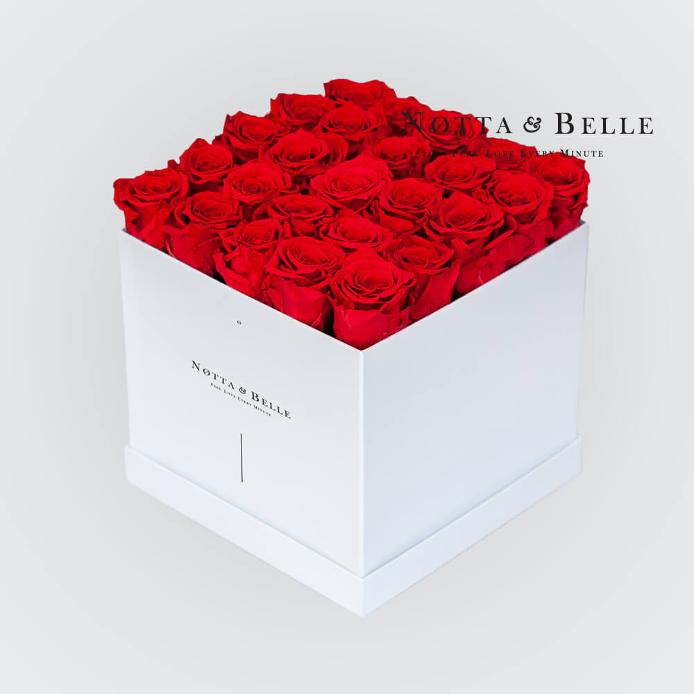 Bouquet rouge «Romantic» | 25 roses | boîte blanche | Notta&Belle