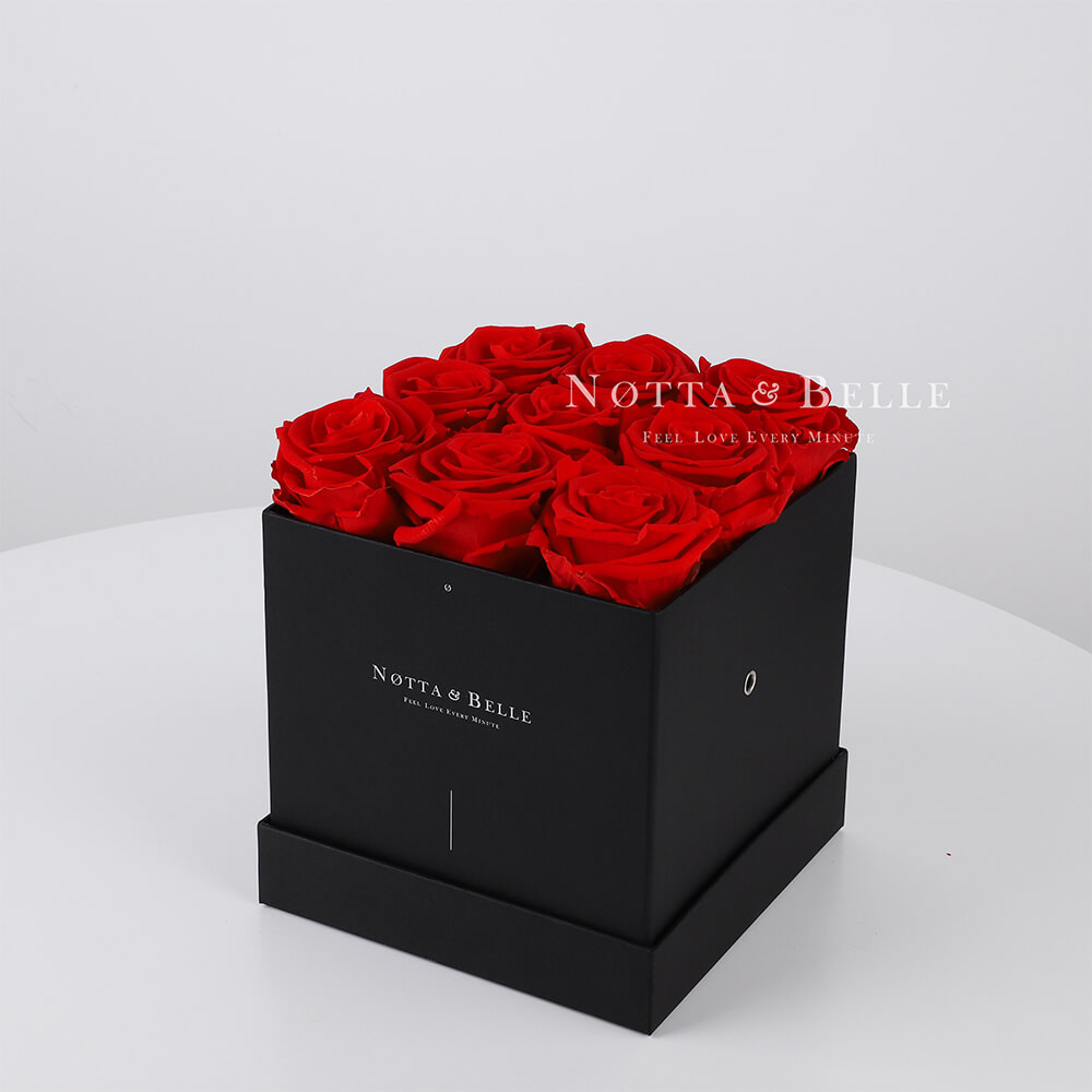 Bouquet rouge «Romantic» | 9 roses | boîte noire | Notta&Belle