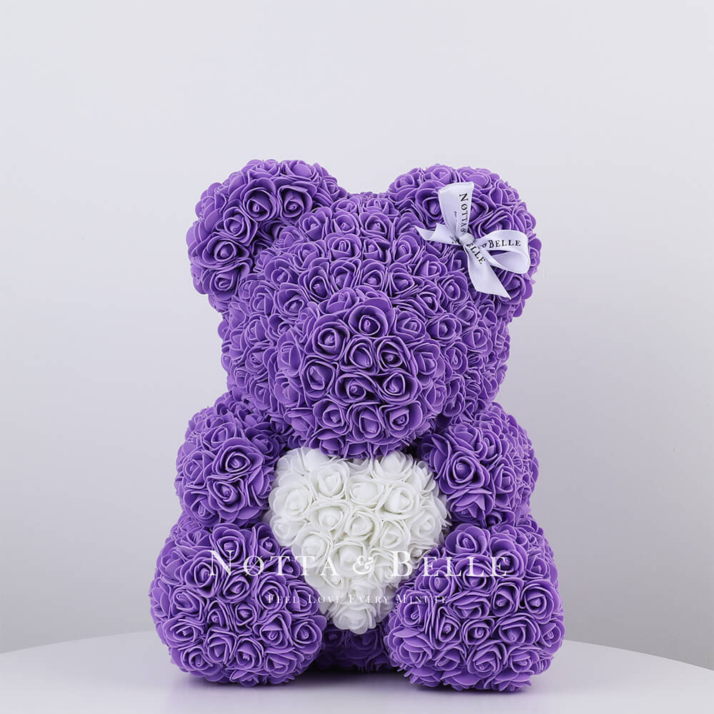 Violett Bär aus künstlichen Rosen mit einem Herzchen - 35 сm