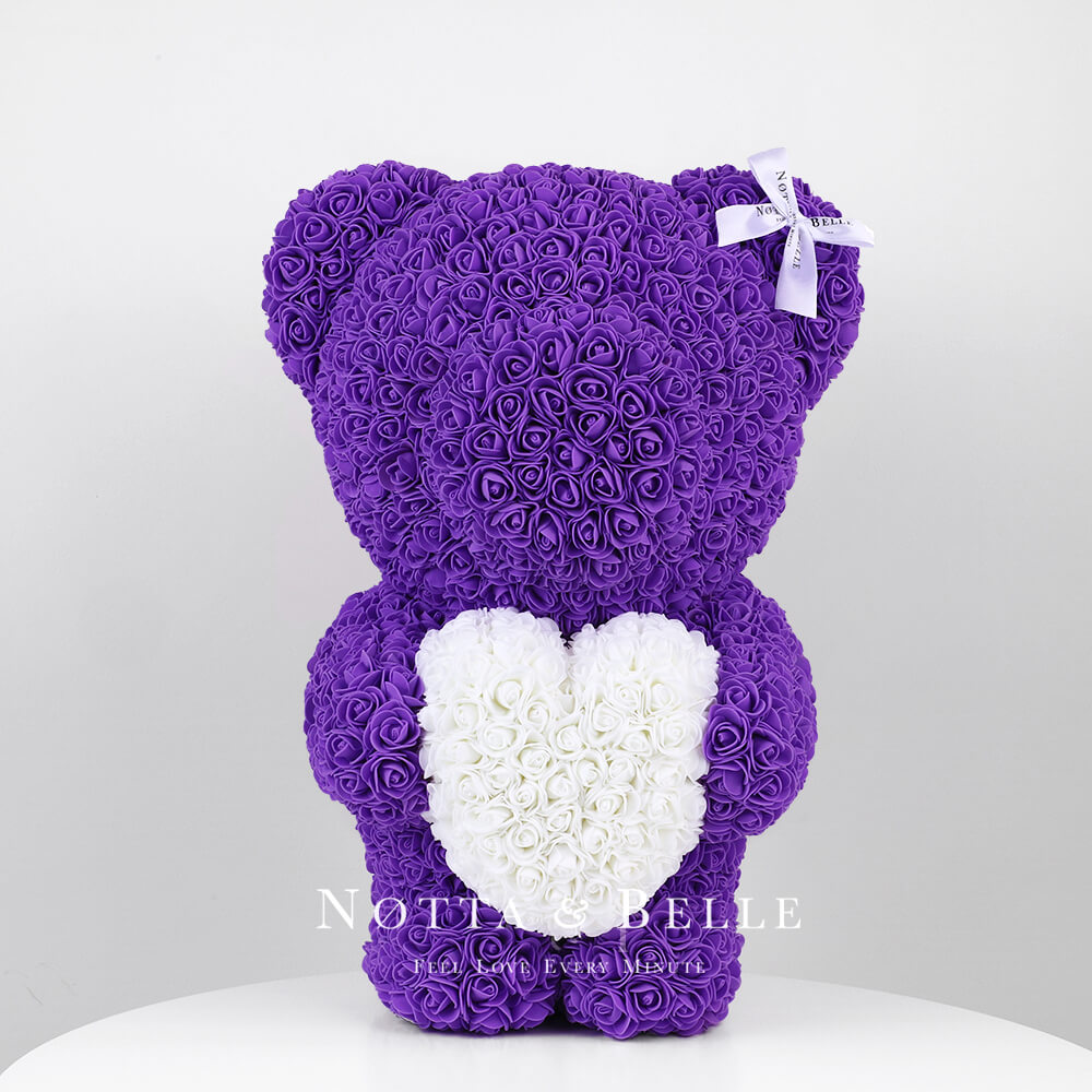 Violett Bär aus künstlichen Rosen mit einem Herzchen - 55 сm