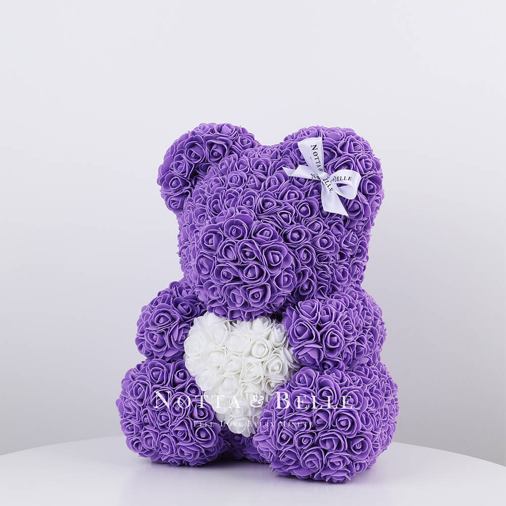 Violett Bär aus künstlichen Rosen mit einem Herzchen - 35 сm