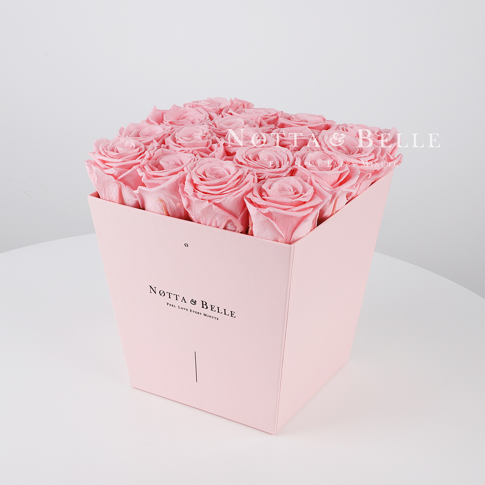 Долговечный букет из 17 розовых роз - №225