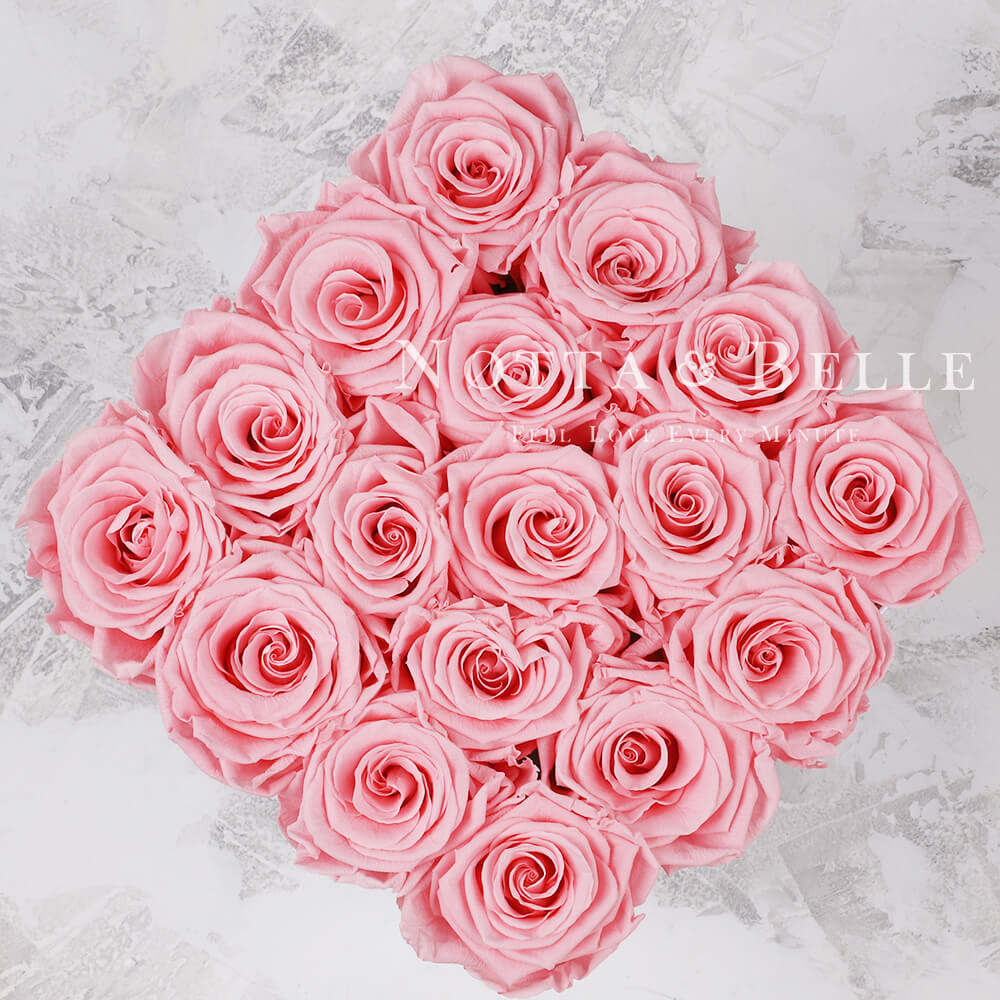 «Forever» aus 17 rosa Rosen