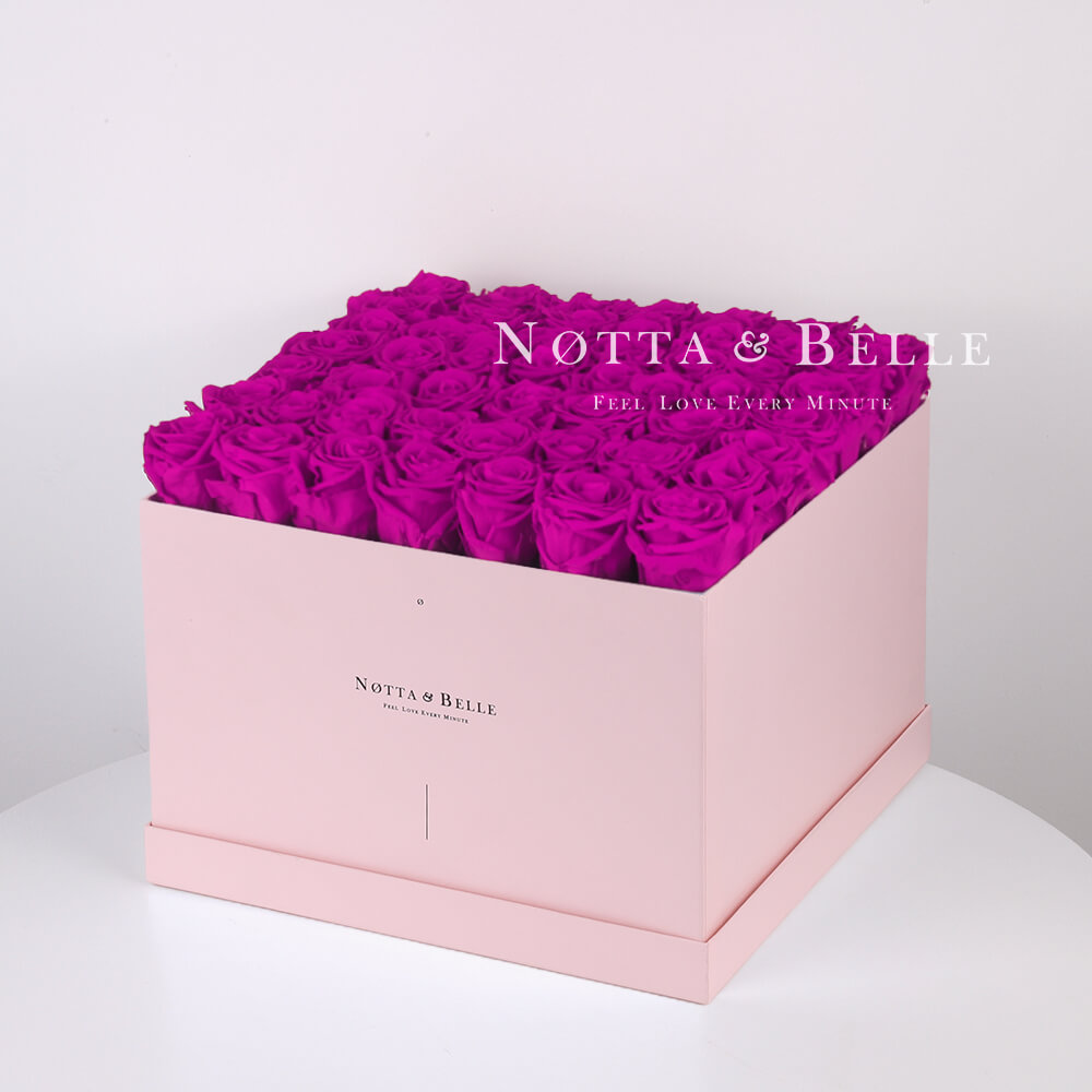 Долговечный букет из 49 роз цвета Фуксии - №775