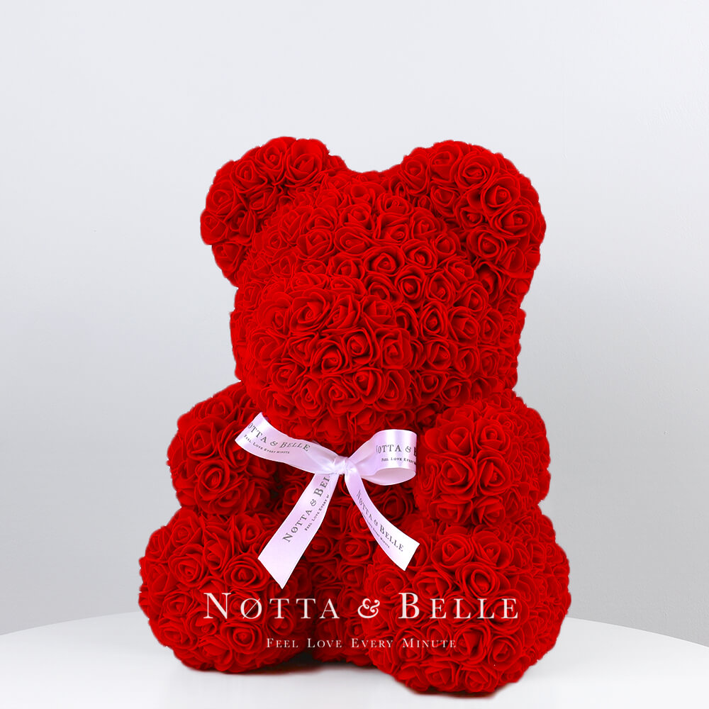 Červený medvídek z růží - 35 cm